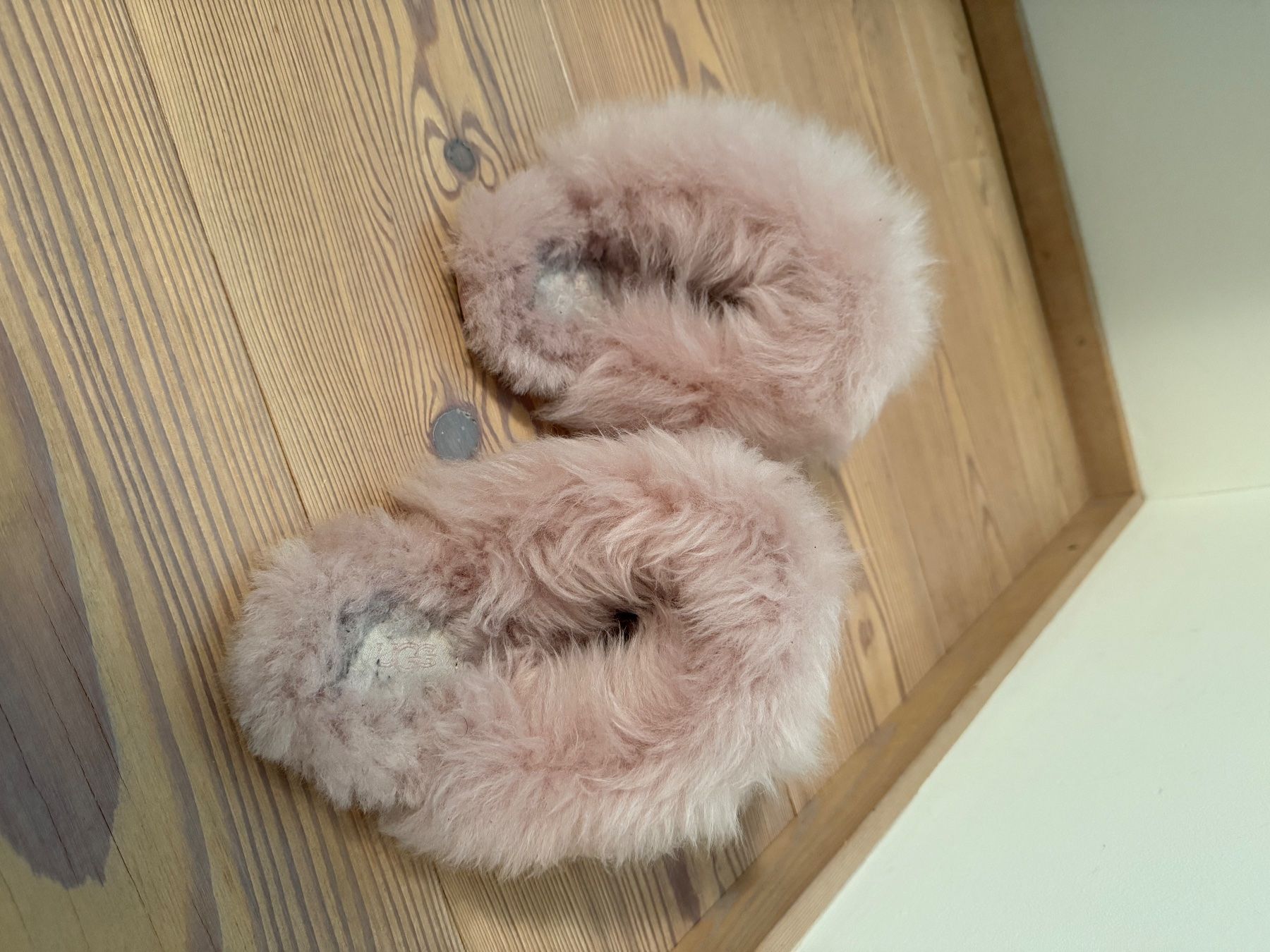Abbigliamento: UGG Hausschuhe Gr. 40 – Usato da Ardez venduto da 2004ankek 2