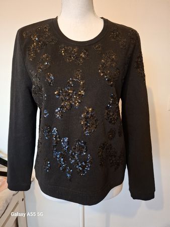 Sweat-shirt noir Maje taille 2 avec sequins - hiver chic!