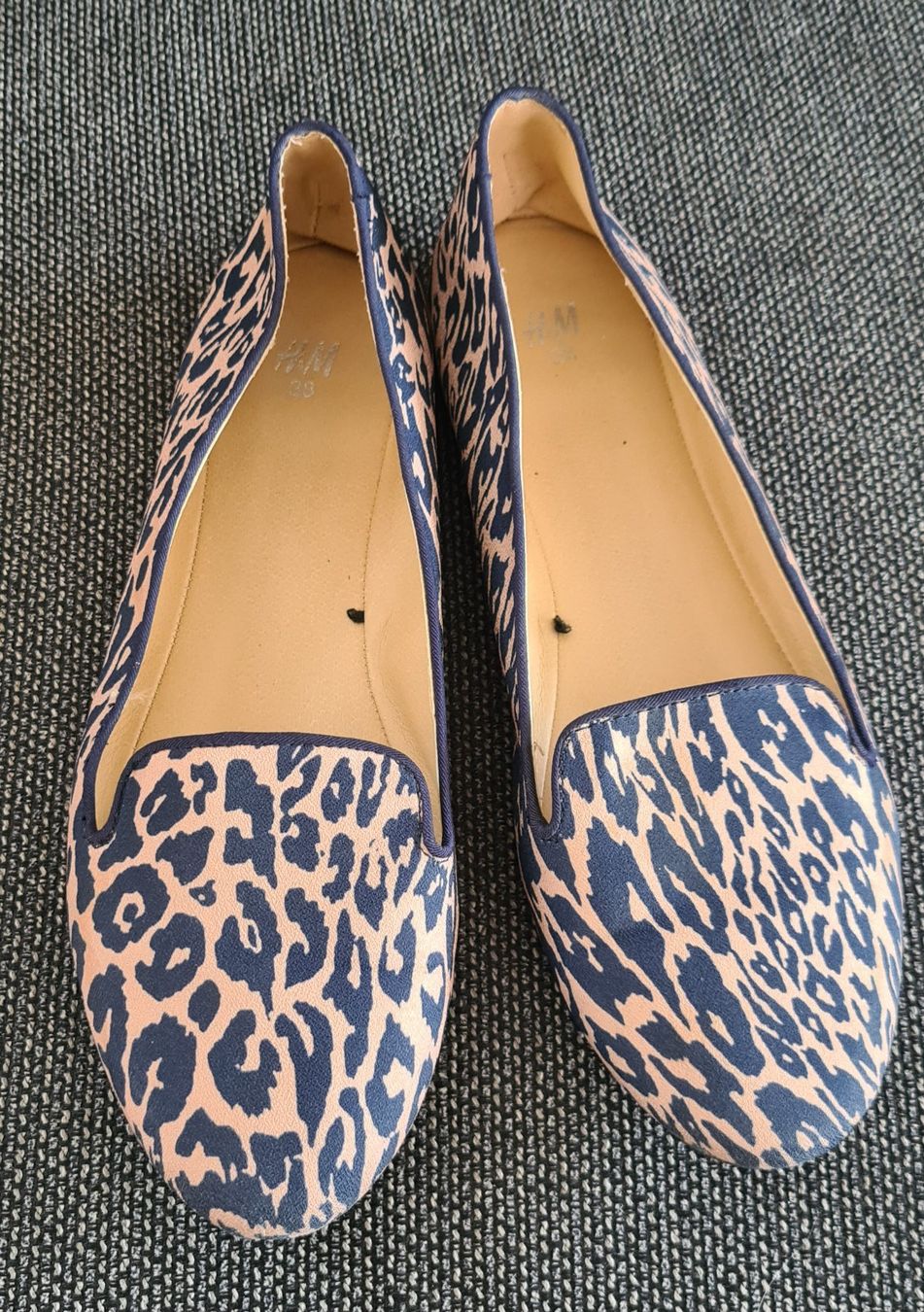H&M Chaussures femmes: Ballerinas – D'occasion à Islikon par EFH651