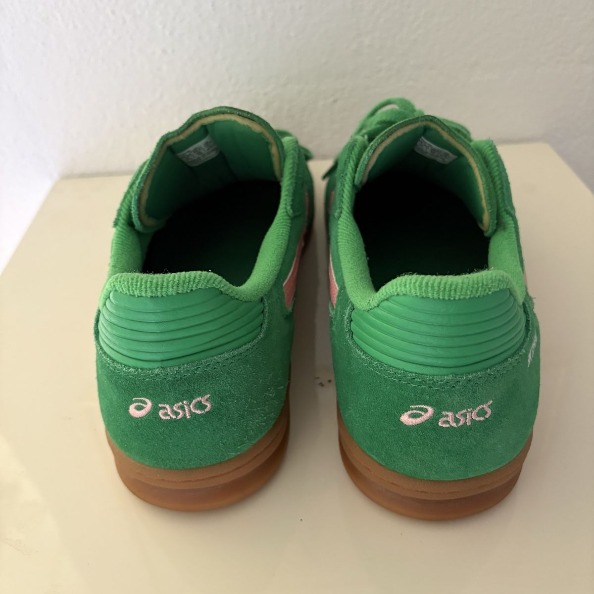Asics Scarpe da uomo: Asics Skyhand green/pink 44.5 – Usato da Winterthur venduto da LaBodega 1