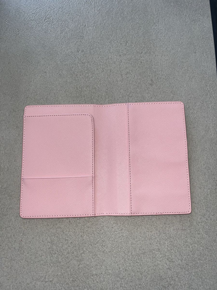Cover & Protezioni schermo: Reisepasshülle / Passport Cover – Nuovo (secondo la descrizione) da Zuchwil venduto da celixne 1
