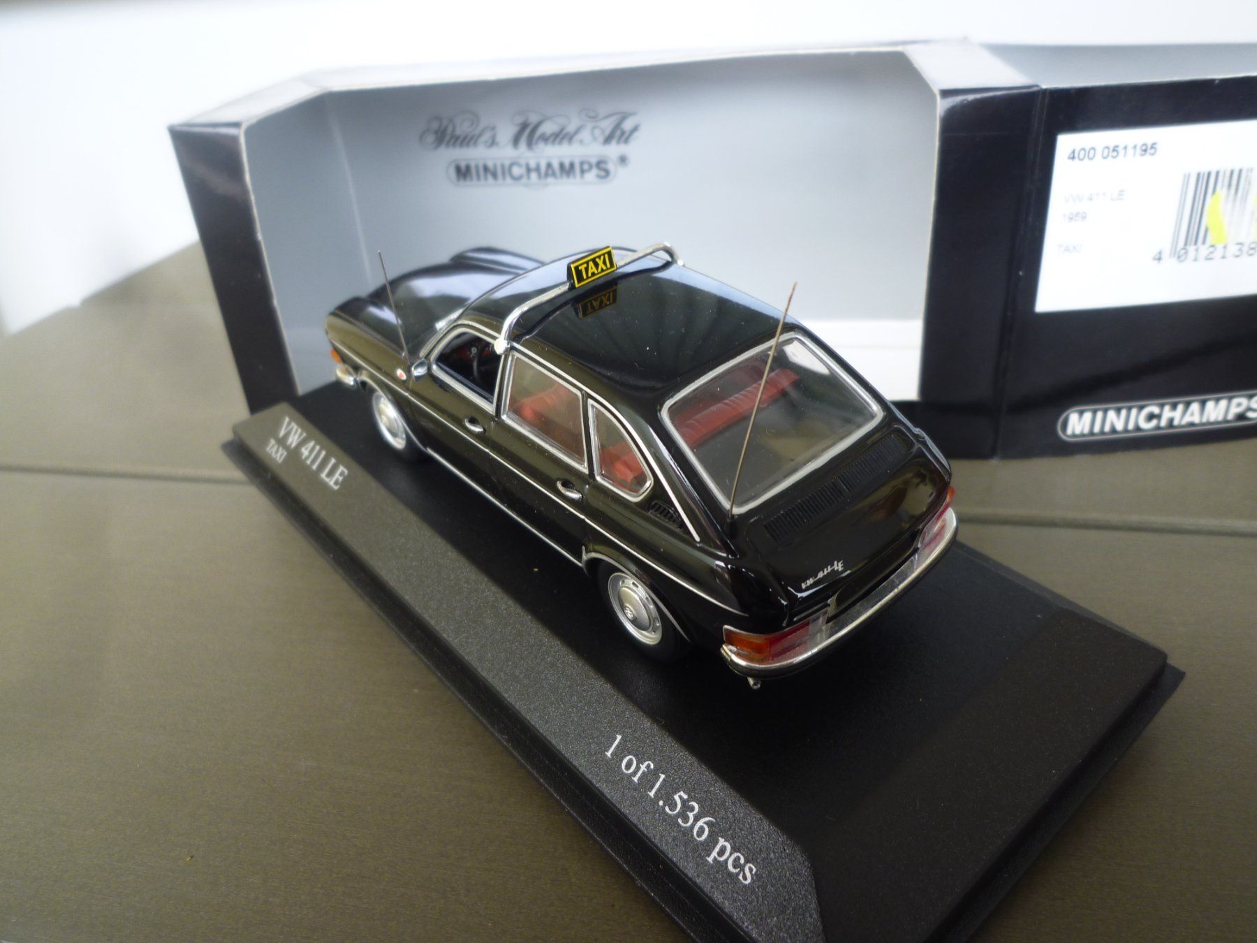 Volkswagen Modellini d'auto: VW 411 LE "Taxi" – Nuovo e nell'imballaggio originale da Flawil venduto da Imperiosud 3