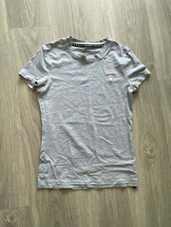 Guess T-Shirt grau Grösse S guter Zustand