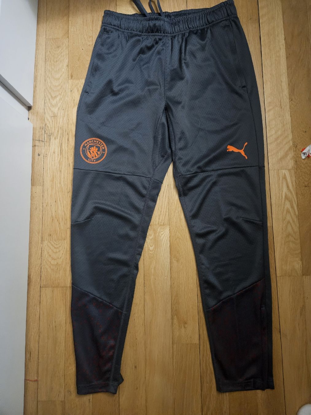 Puma Canottiere & Pantaloni: Puma Manchester City Gr.M – Usato da Emmenbrücke venduto da TopGato
