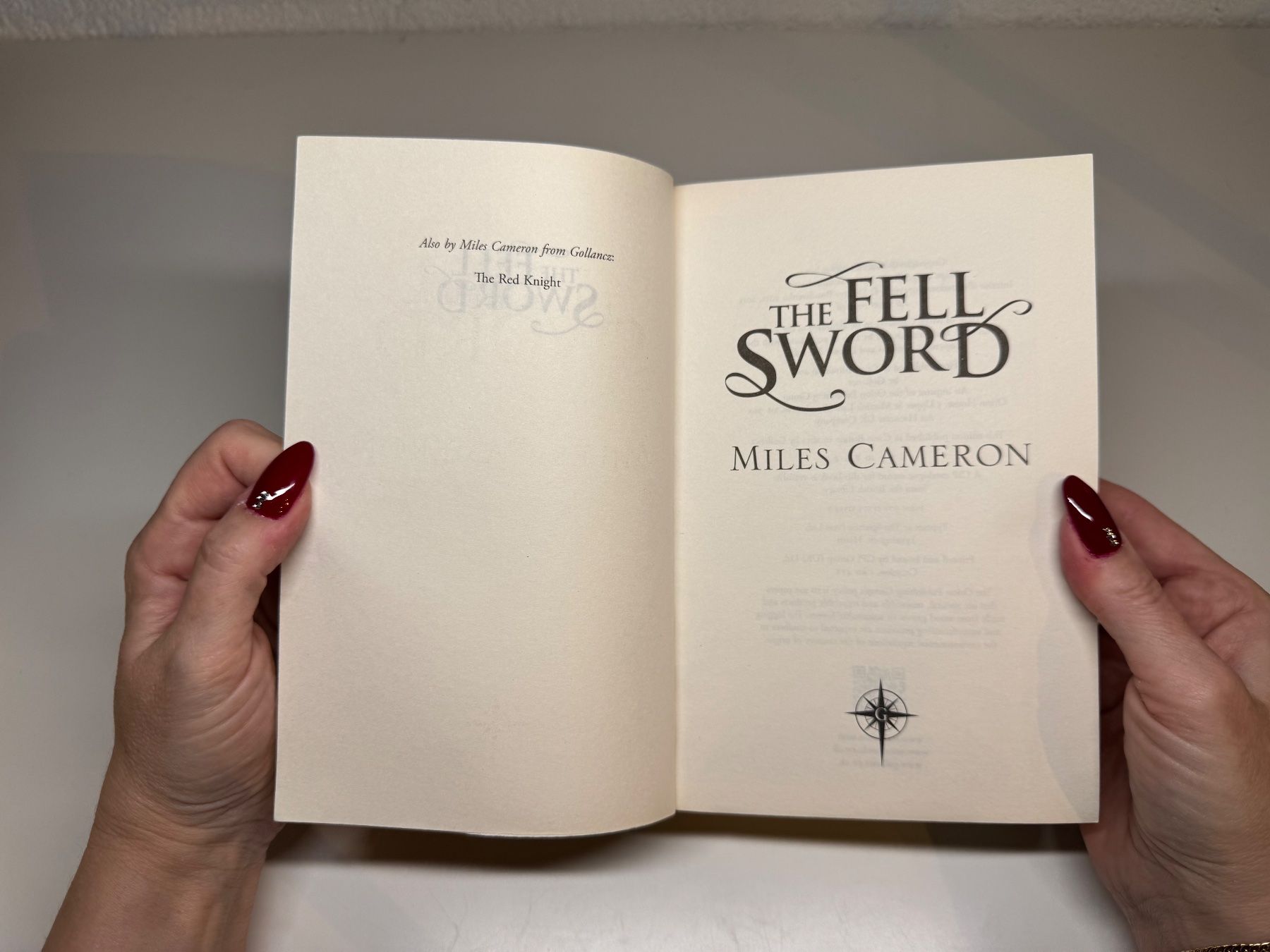 Libri: NOVEL: Miles Cameron, The Fall Sword – Usato da Grosswangen venduto da English_books 2