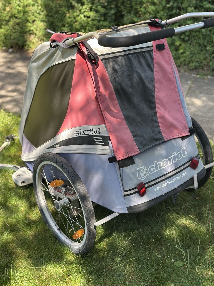 Remorques: Chariot CX 2 Kinderanhänger. – D'occasion à Münsingen par suxli 1