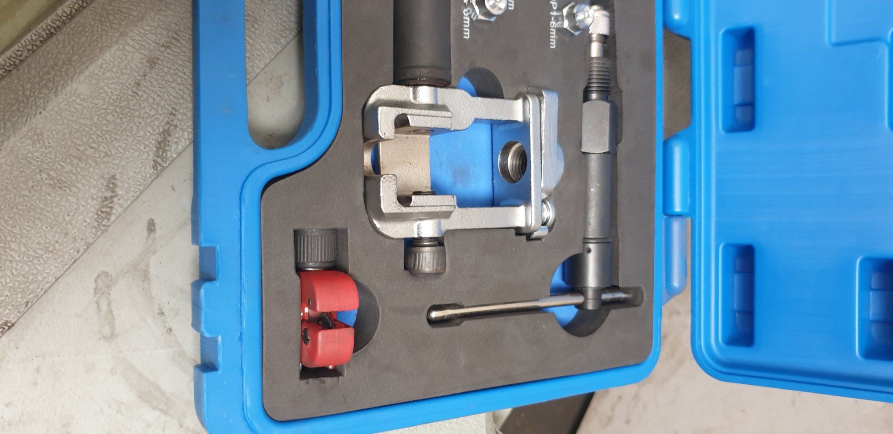 Tous les outils: Bördelwerkzeug – Neuf avec emballage d'origine à Müllheim Dorf par Linus18 2