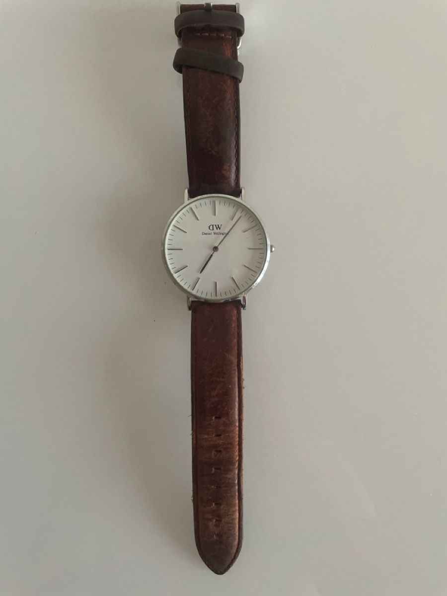 Daniel Wellington Orologi: Daniel Wellington Uhr Silber mit Leder  – Usato da Fahrni b. Thun venduto da tra_s7lb