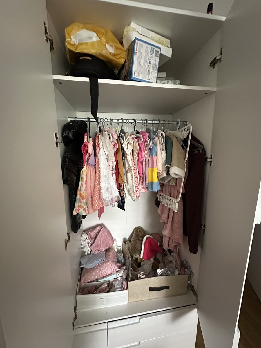 Porte manteau: Kleiderschrank – D'occasion à Lausanne par Lanayca 1