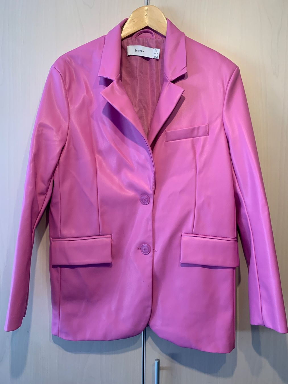 Bershka Giacche: Pinker Bershka Blazer in Lederoptik, Grösse S – Usato da Rosshäusern venduto da MiJoDoOl