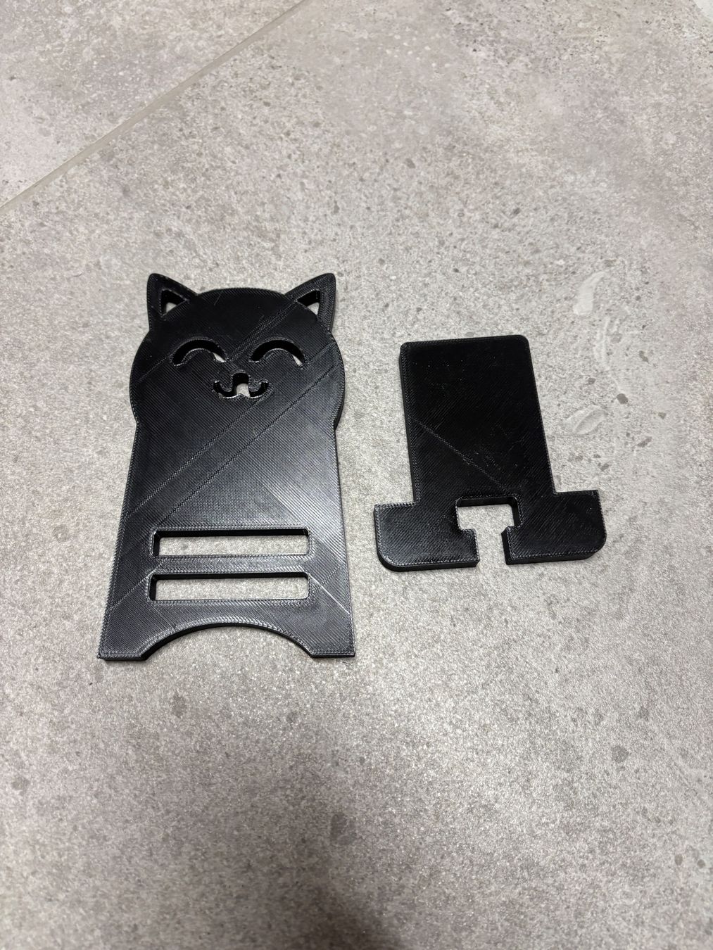 Staffa per monitor: Support de téléphone design chat noir neuf – Nuovo e nell'imballaggio originale da Salvenach venduto da gwenwywar 1