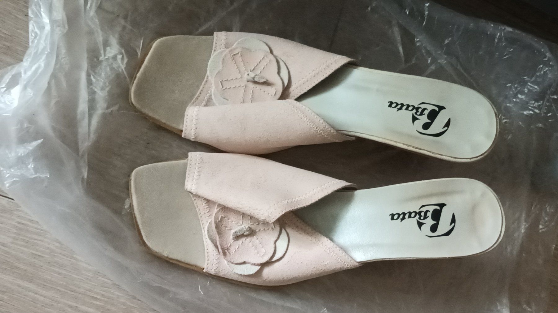 Scarpe da donna: Bata – Usato da Chêne-Bougeries venduto da FamilleGanev