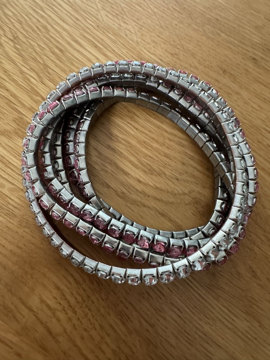 Bracciali & Braccialetti: 6 Armbänder; 1 silberfarben, 5 rosa – Usato da Winkel venduto da Schorley