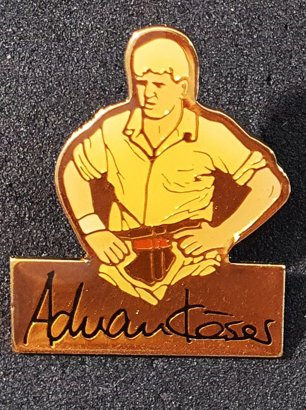 Placchette & Badge: CC968 - Pin Schwingen Adrian Käser  Nr. 009 – Usato da Reinach BL venduto da Boston-Verkauf
