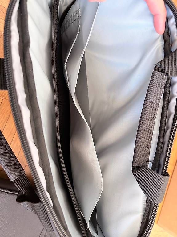 Borse: Komplett neu- HP Notebooktasche 14-15 – Usato da Niederuzwil venduto da Aurora_88 2
