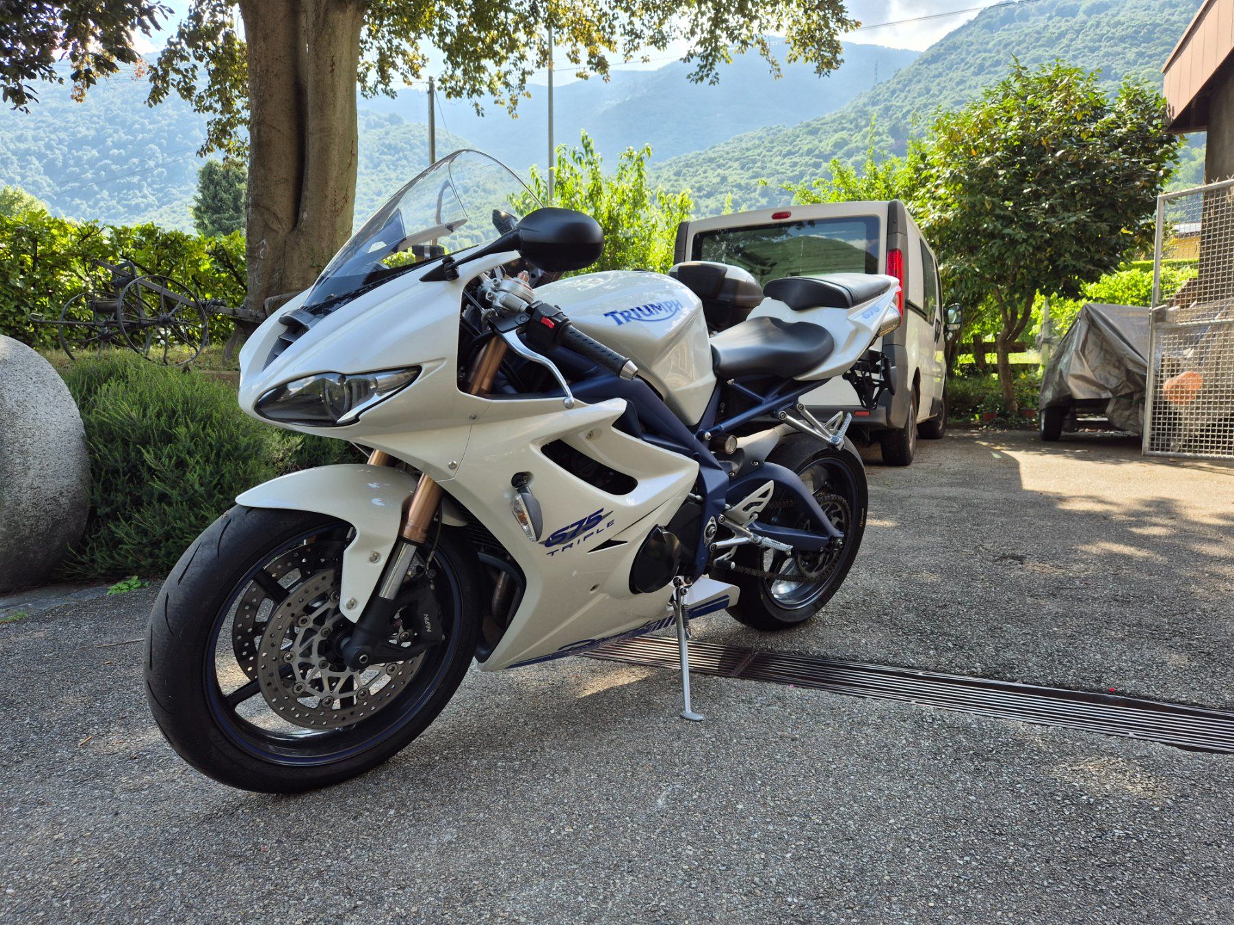 Triumph Route: Triumph Daytona 675 SE – D'occasion à Lamone par Dany_19 3