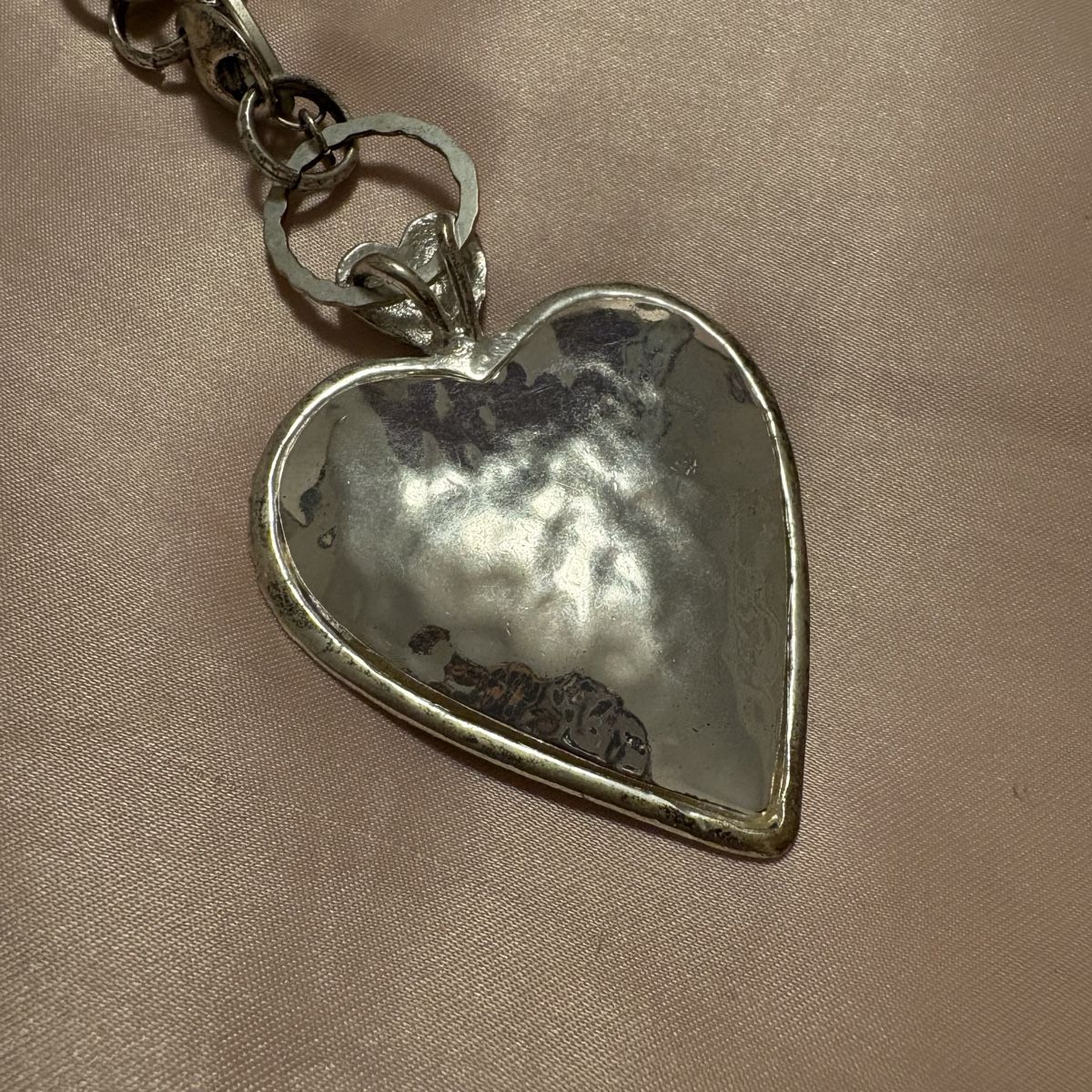 Catenine: Collier pendentif cœur argenté – Usato da Moudon venduto da TigerrrEye 2