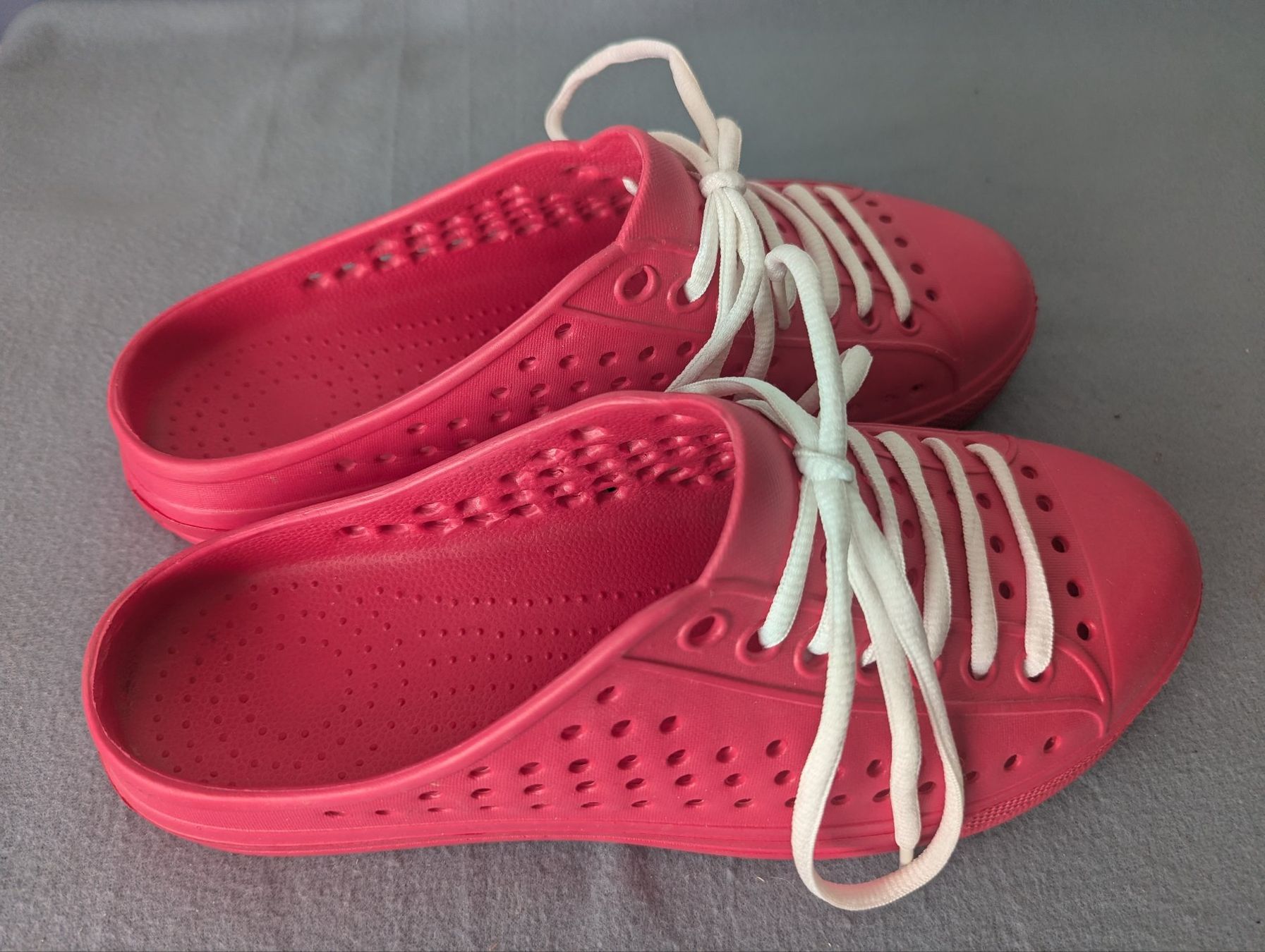 Chaussures femmes: Clogs pink Grösse 39 mit Bändeln – D'occasion à Goldingen par YouAreMySunshine 1