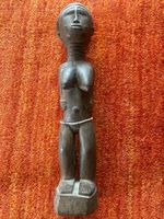 Afrikanische Ahnen- oder Fruchtbarkeitsfigur