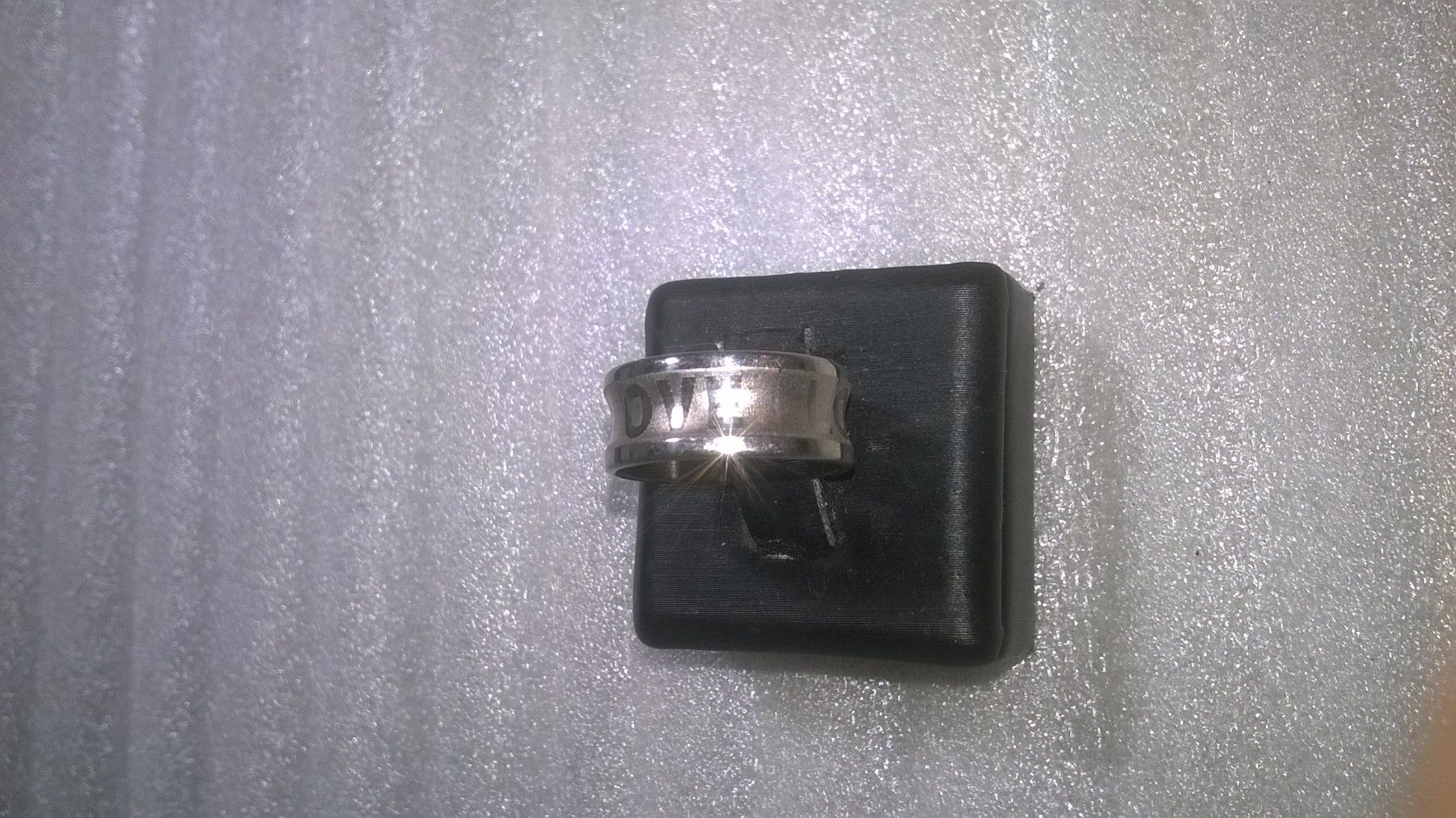 Anelli: RING EDELSTHAL,,,SILBER FARBE,,MIT LOVE GESCHRIEBEN – Nuovo (secondo la descrizione) da Basel venduto da bijoutrie_4 1