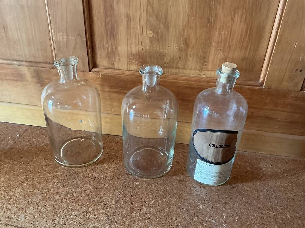 Accessori da laboratorio: Alte Apothekerflaschen – Usato da Liebefeld venduto da Faktum