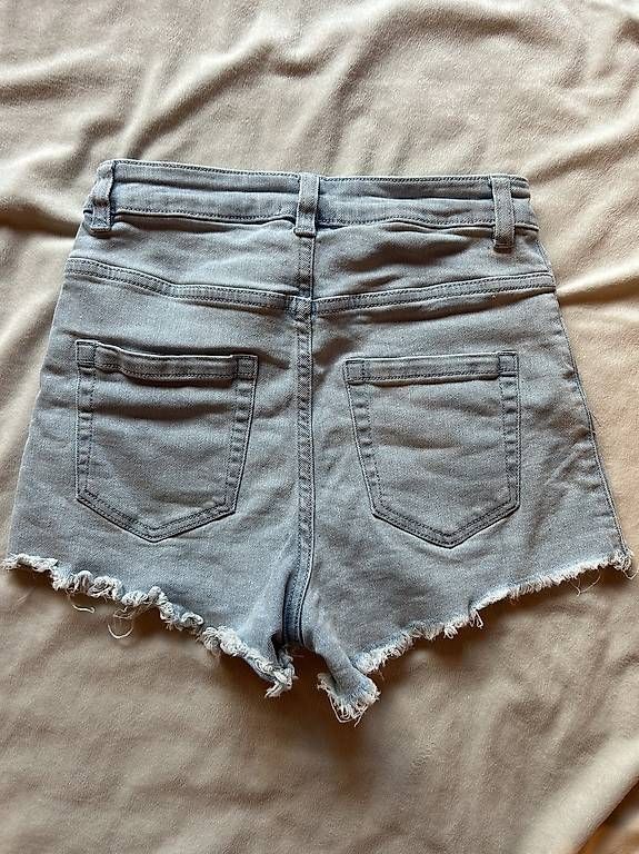 Jeans: kurze Jeans – Usato da Trub venduto da elinschleiderschrank 1