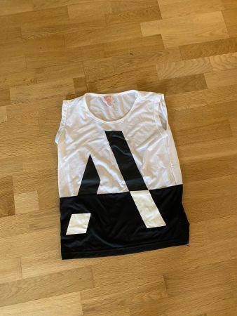 Adidas Sportshirt Oberteil Grösse Kids M 152 Top