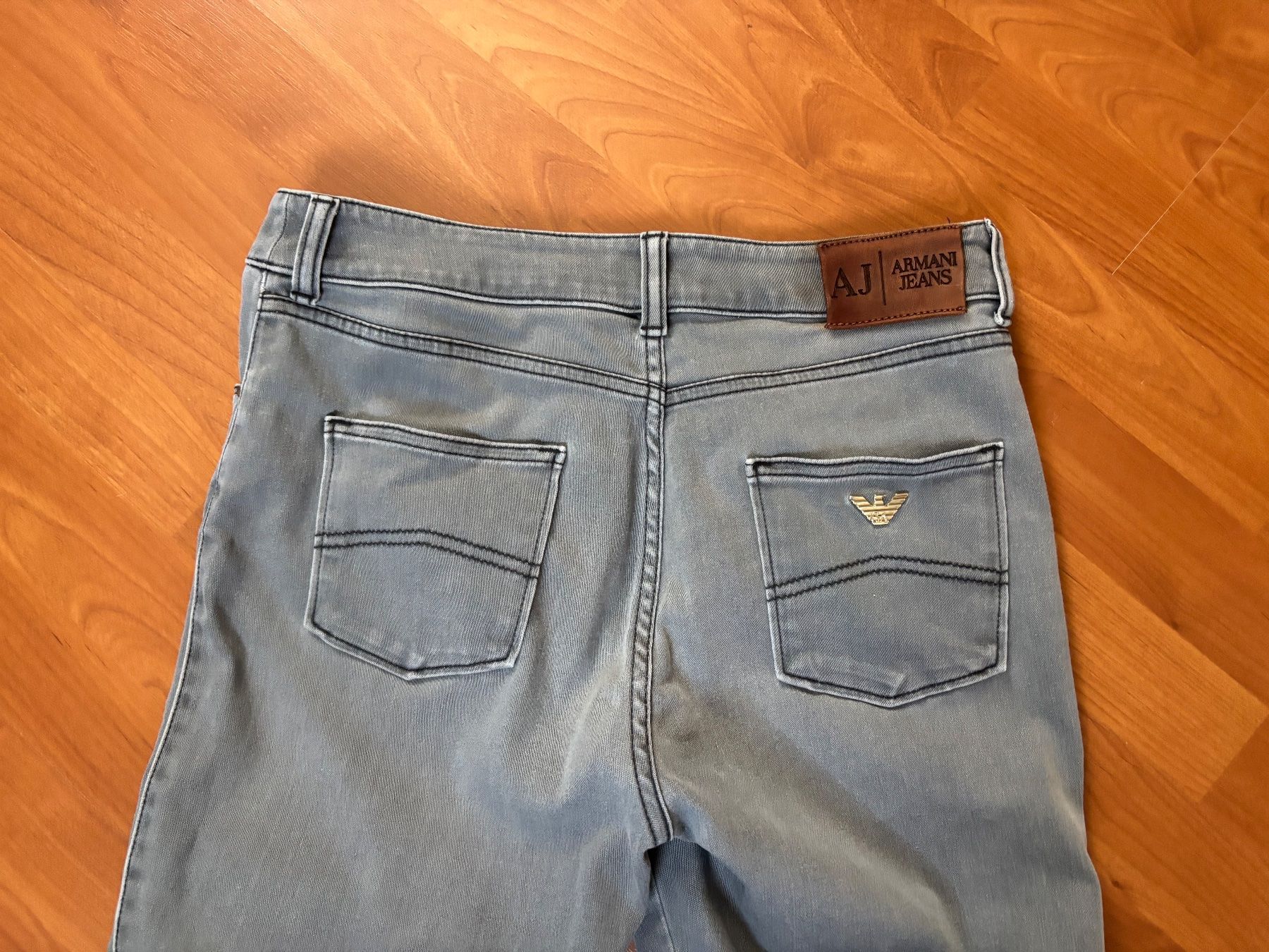 Armani Jeans: Armani Jeans grau Grösse 31 – Usato da Balsthal venduto da Uroby 3
