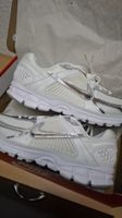 Nike Zoom Vomero 5 / Pointure 44,5 / Neuves en boite!