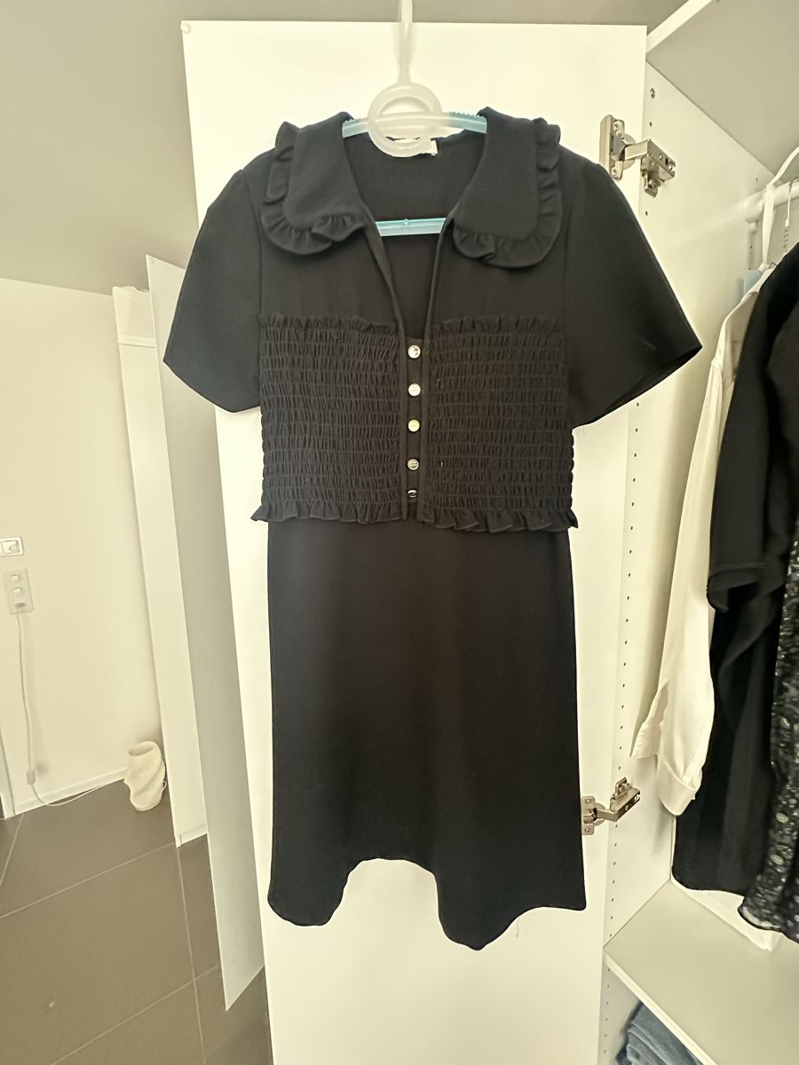 Sandro Vestiti: Schwarzes Kleid von Sandro Grösse 1 – Usato da Zürich venduto da Williams_77