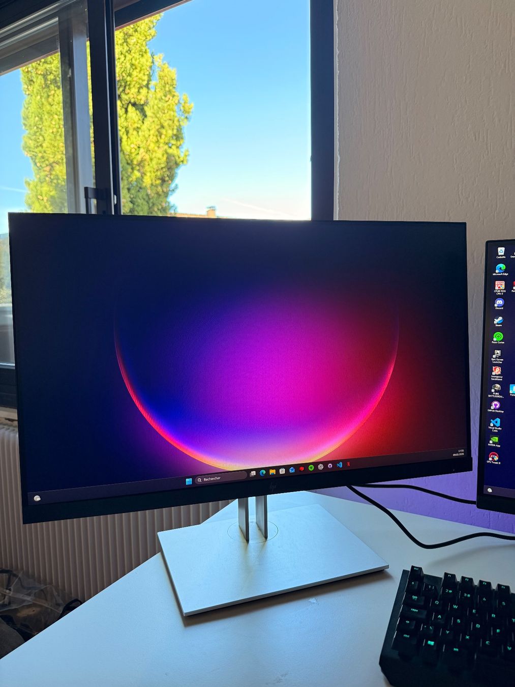 Monitor: HP E27 G4Monitor Top Zustand – Usato da Basel venduto da RaykoShop 1