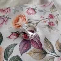 Ring mit Rosenmotiv neu ungetragen Grösse 8
