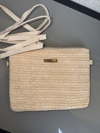 Sommertasche beige Clutch mit Trageriemen neu