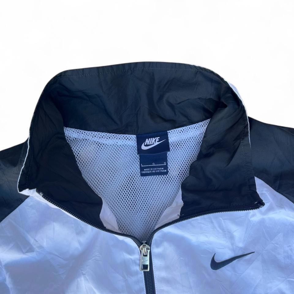 Nike Giacche: Nike Tracksuit Weiss – Usato da Riehen venduto da RESTREET 2
