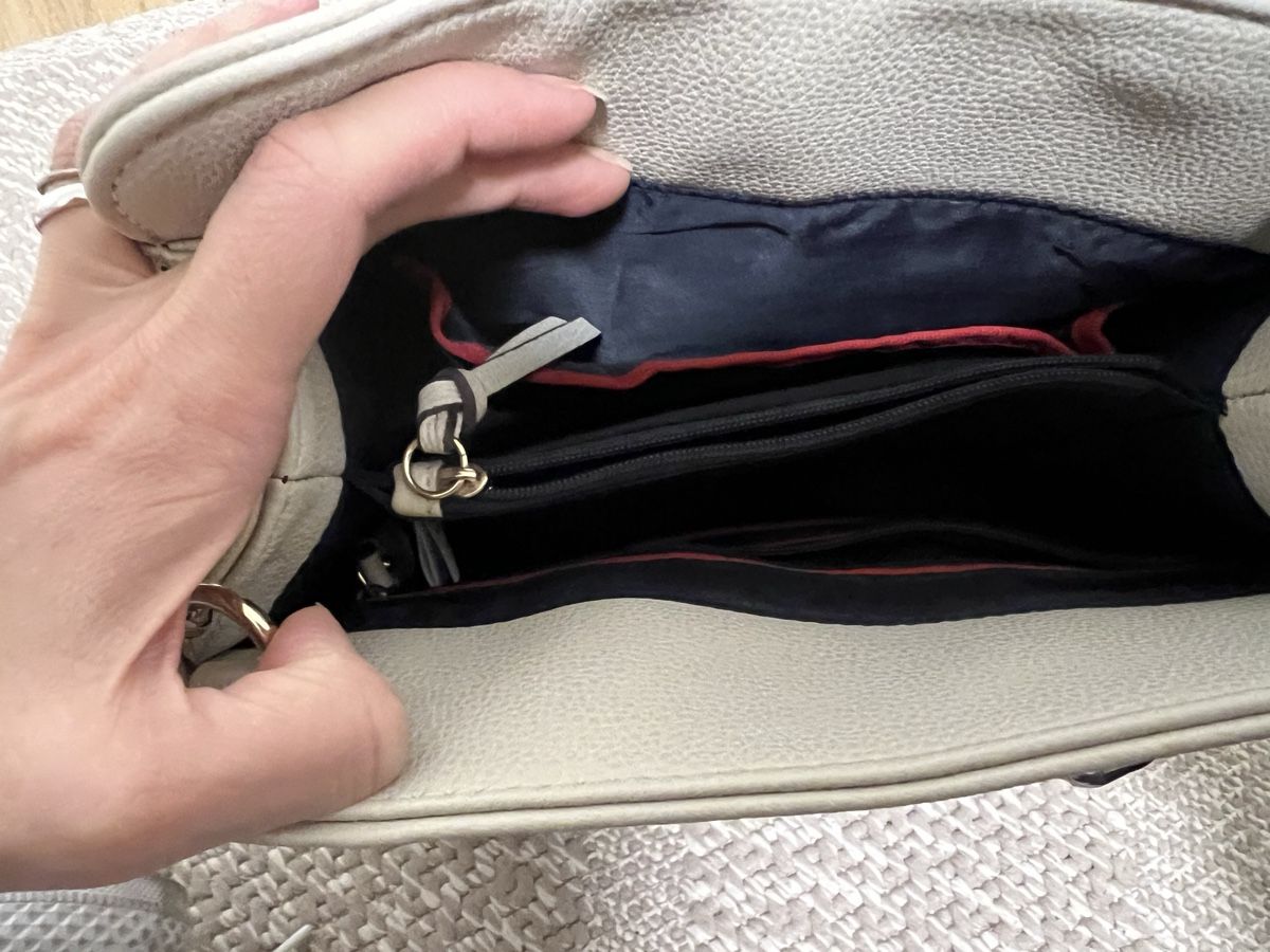 Tommy Hilfiger Taschen: Hand Tasche Tommy Hilfiger – Gebraucht aus Thalwil von and_nb7r 4
