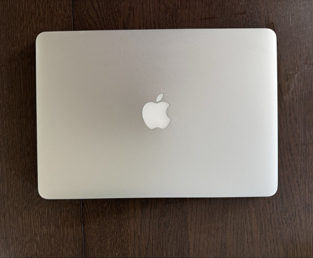 Apple Notebook: MacBook Pro 2015 – Usato da Zürich venduto da nik_5cpf