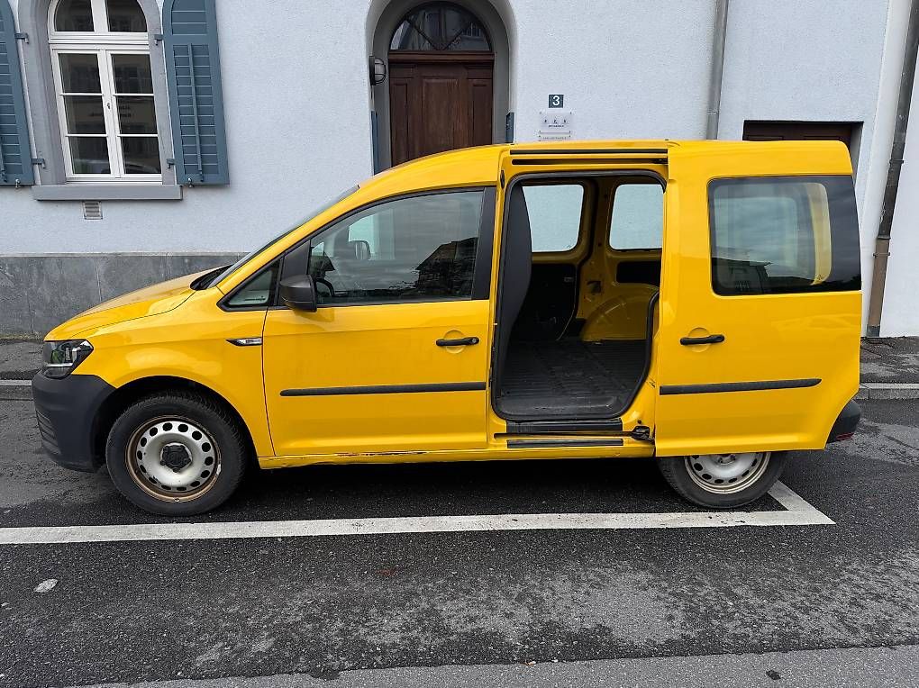 Veicoli commerciali: VW CADDY TDI 4x4 Automat  – Usato da Chur venduto da Cardinal1 1