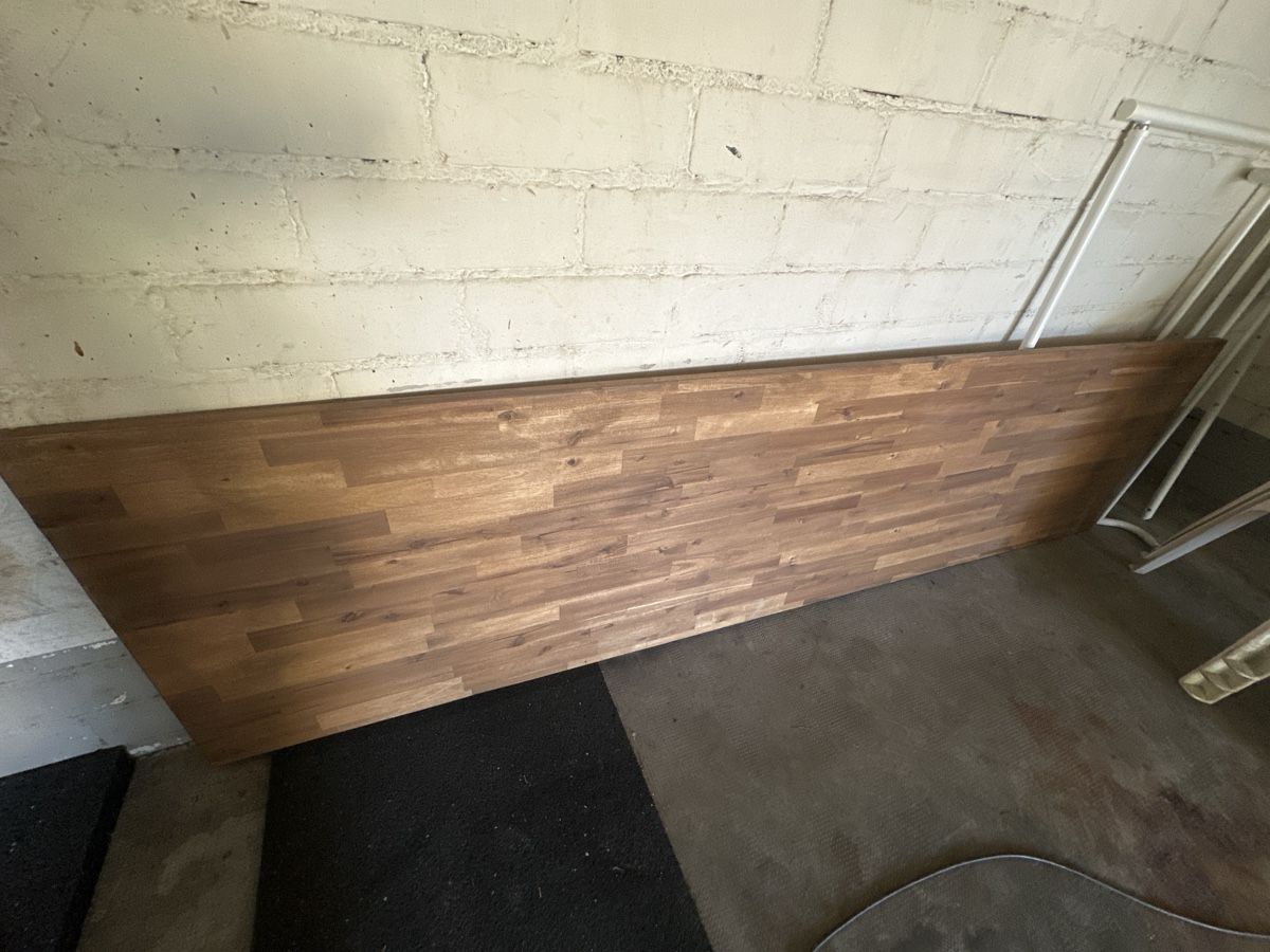 Articoli in legno: Massive Holzplatte / Arbeitsplatte 240x60x3 cm – Usato da Münchenstein venduto da gabebeshoppin 2