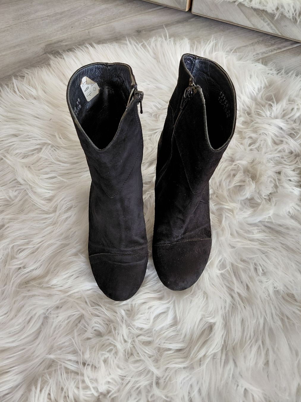 Scarpe da donna: Stiefeletten schwarz Wildlederoptik Gr. 38 – Usato da Obermumpf venduto da Eje_2g5h 2