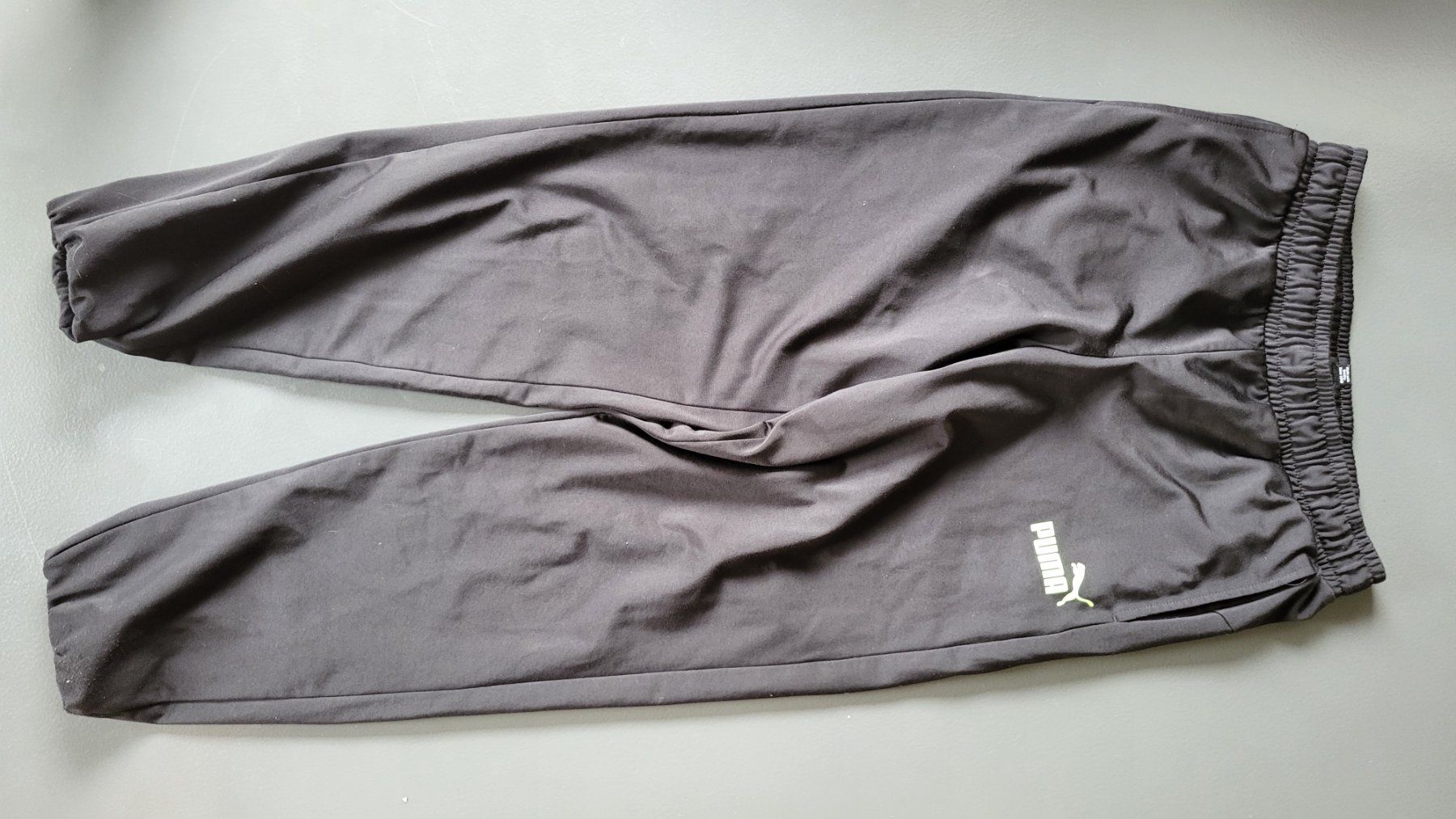 Puma Pantaloni: Puma trainerhose 176 – Usato da Zürich venduto da Sibetti
