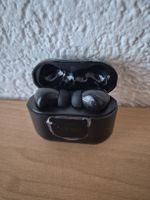 In-Ear Kopfhörer schwarz mit Ladecase und USB-Kabel