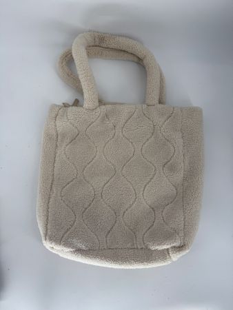 Kuschelige Winter Handtasche - Shearling Stoff von Primark