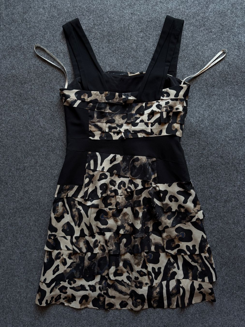 Karen Millen Vestiti: Karen Millen Robe léopard à volants T38 – Usato da Neuchâtel venduto da belange 2