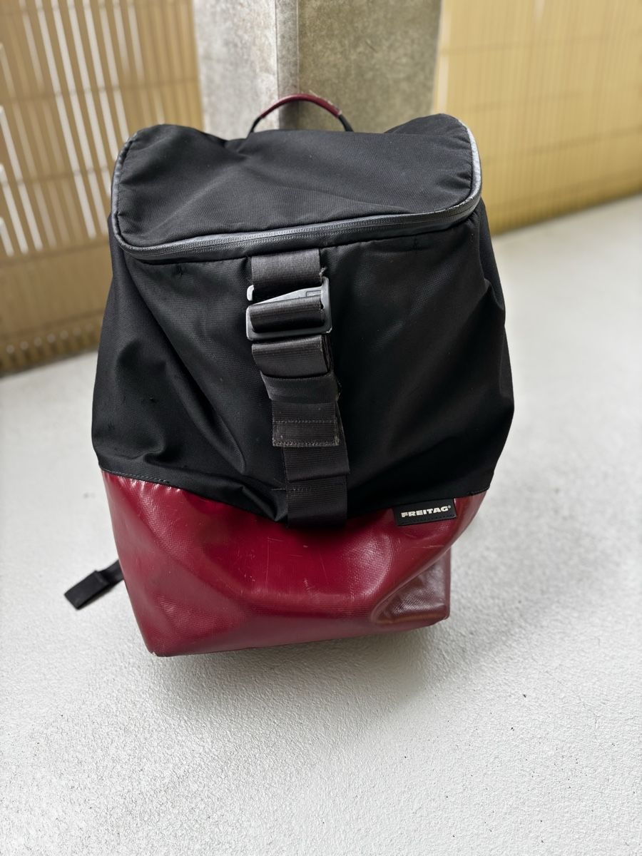 Freitag Zaini: FREITAG Rucksack CARTER Schwarz-Rot – Usato da Niederwangen b. Bern venduto da muidop 3