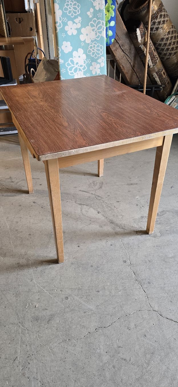 Vintage Holz Küchentisch mit Schublade (Gebraucht) in Wittenbach für CHF 39 – nur Abholung auf Ricardo kaufen