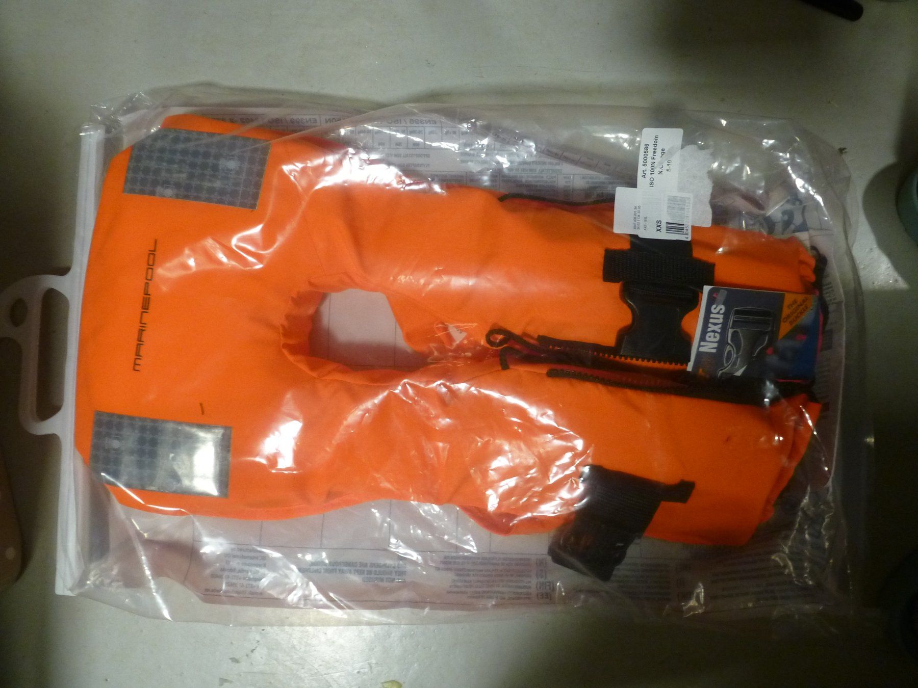 Giubbotti di salvataggio: schwimmweste neu und opv – Usato da Landquart venduto da lumima