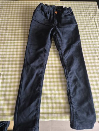 Dunkelblaue Hose von H&M Grösse 128, Top Zustand!
