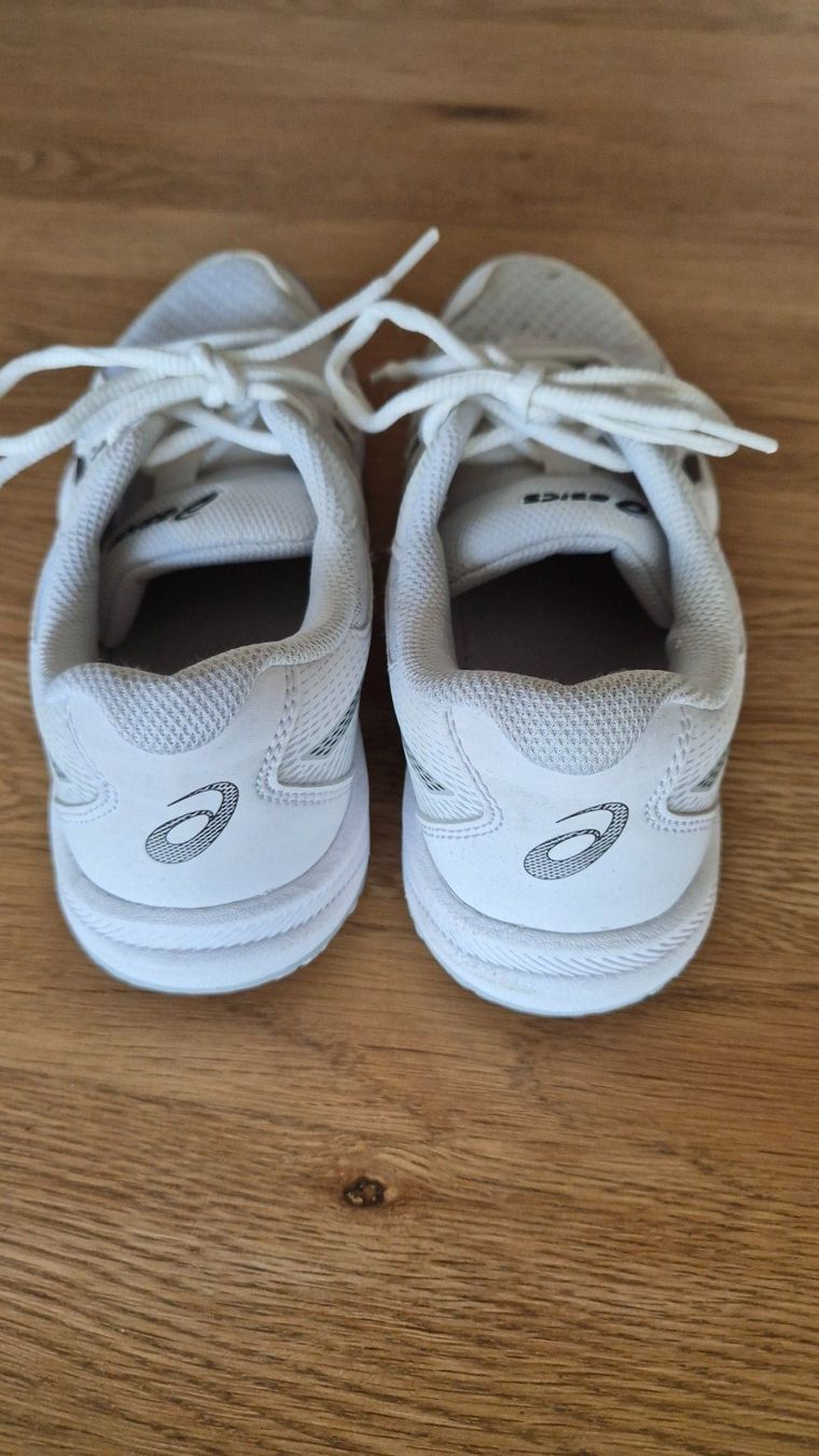 Asics Schuhe für Jungen: Hallenturnschuhe, Gr. 40 – Gebraucht aus Ehrendingen von sch_95nt 4