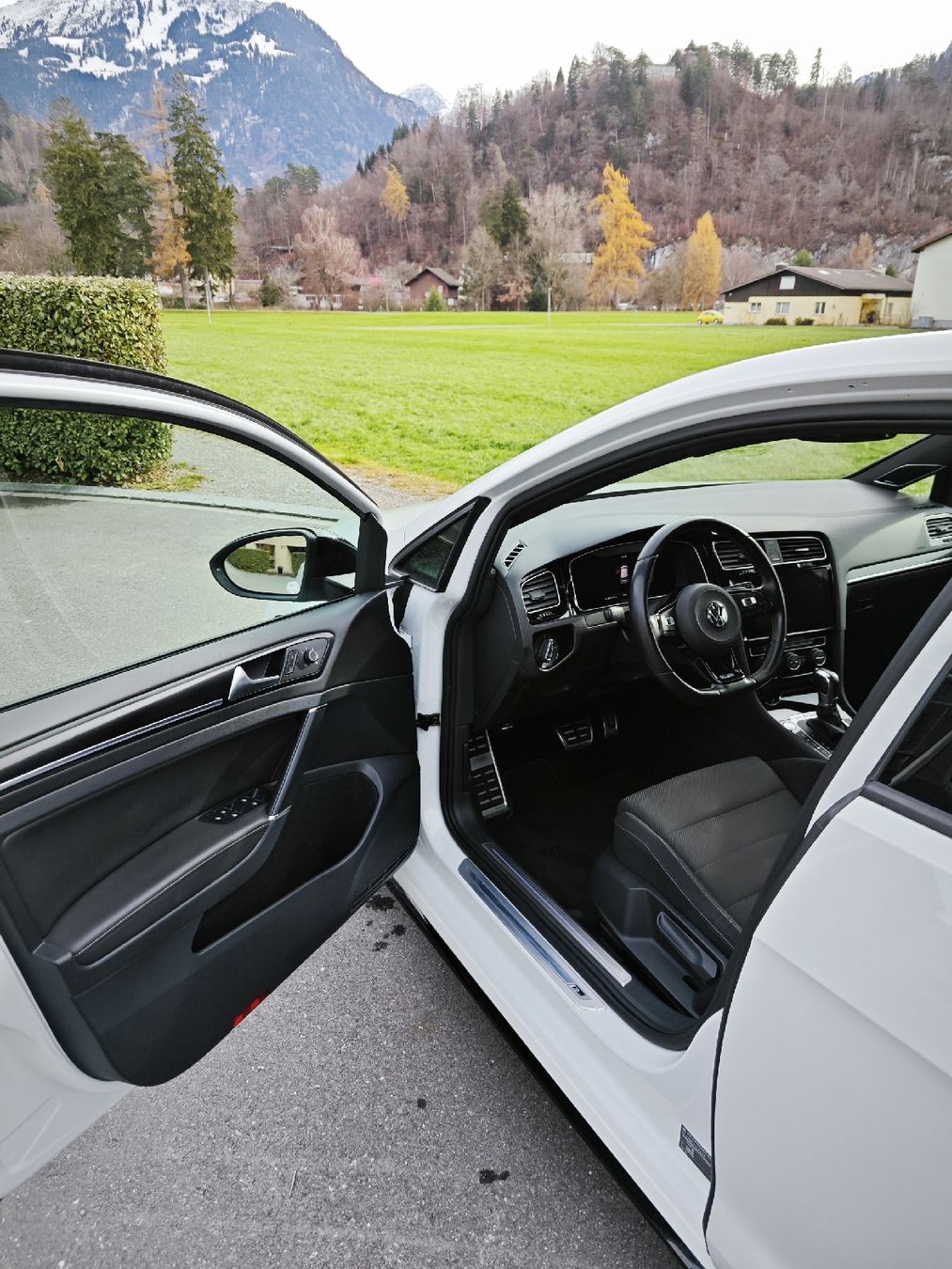 VW Automobili: VW Golf R 2.0 TSI 4 Motion – Usato da Interlaken venduto da marfis 6