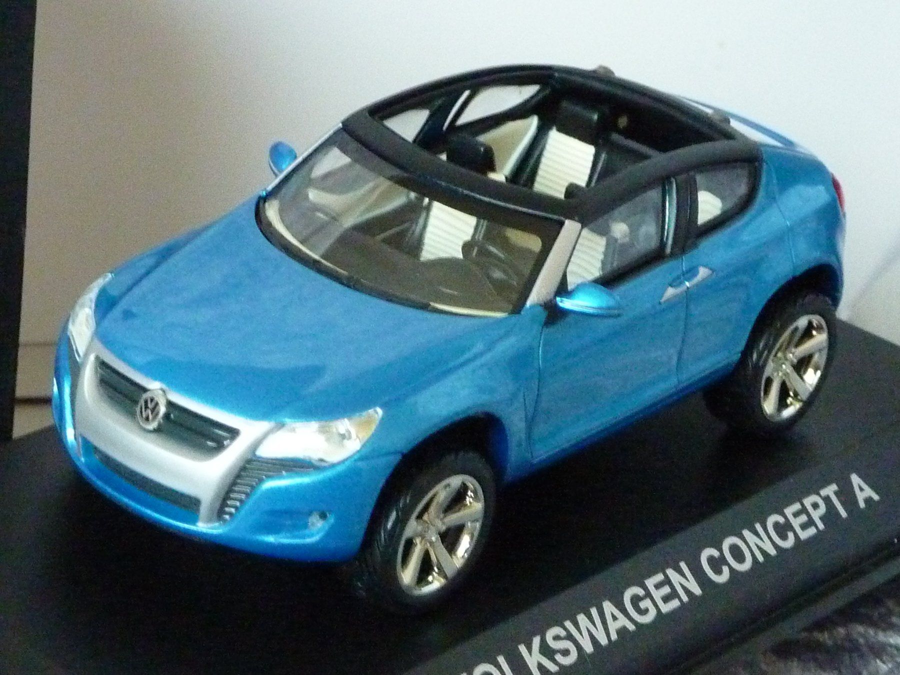 Volkswagen Modellini d'auto: Volkswagen Concept A  1:43 – Nuovo e nell'imballaggio originale da Dürrenäsch venduto da modellautos4you 1